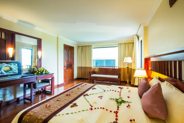 غرفة سوبيريور بسرير مزدوج، Royal Empire Hotel 2/4