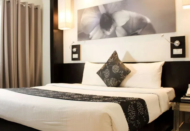 غرفة بريميوم بسرير مزدوج، Executive Hotel Manila 1/1