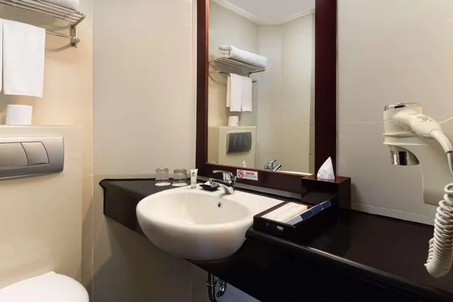 Room, Double Bed, Best Western Mangga Dua Hotel And Residence 5/5