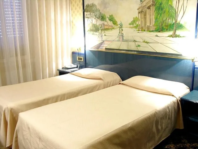 غرفة قياسية بسريرين منفصلين، Ih Hotels Milano Ambasciatori 2/10