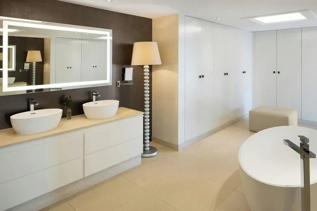 2 Bedrooms, Presidential, Suite, Resort View, Balcony، Pine Cliffs Hotel A Luxury Collection Resort Algarve 3/4