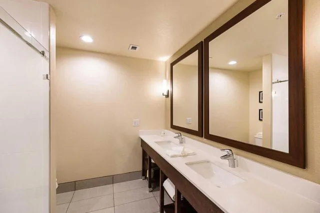 جناح كبير بسريرين كوين، Comfort Suites Piedmont - Greenville South 3/5