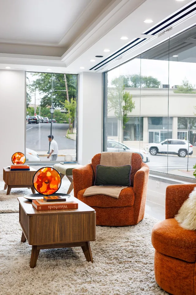 غرفة سيغنتشر، The Andrew Hotel 1/2