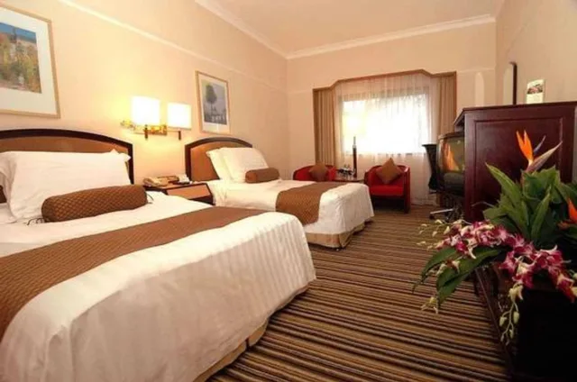 1 Bedroom, Suite, King Bed, Metropark Lido Hotel 7/9