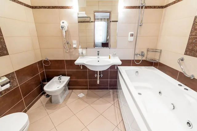 Senior, Suite, King Bed، Regency Hotel 8/10