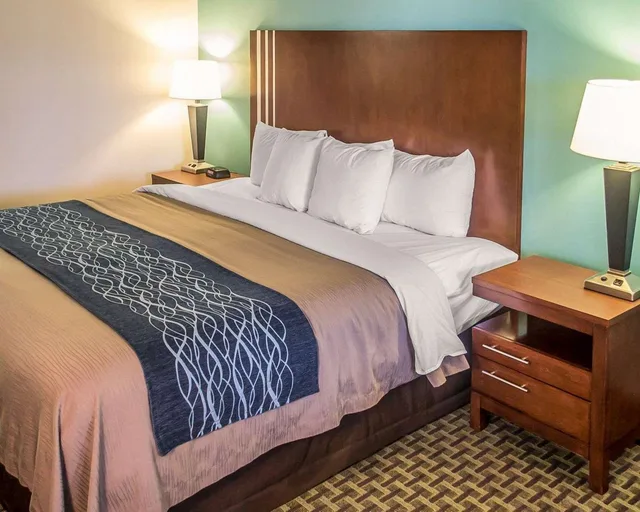 جناح بسرير كينج، Days Inn by Wyndham Austintown 1/5