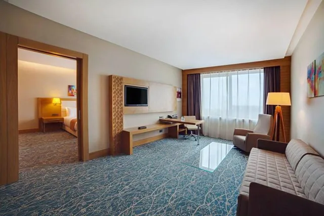 جناح بسرير كينج، Holiday Inn Baku 1/2