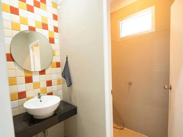 غرفة سوبيريور بسريرين منفصلين، RQ Bangkok Sukhumvit 50 by Collection O 3/4