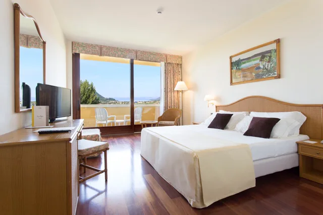 غرفة بسرير مزدوج أو سريرين منفصلين بإطلالة على البحيرة، Poiano Garda Resort Hotel 3/6