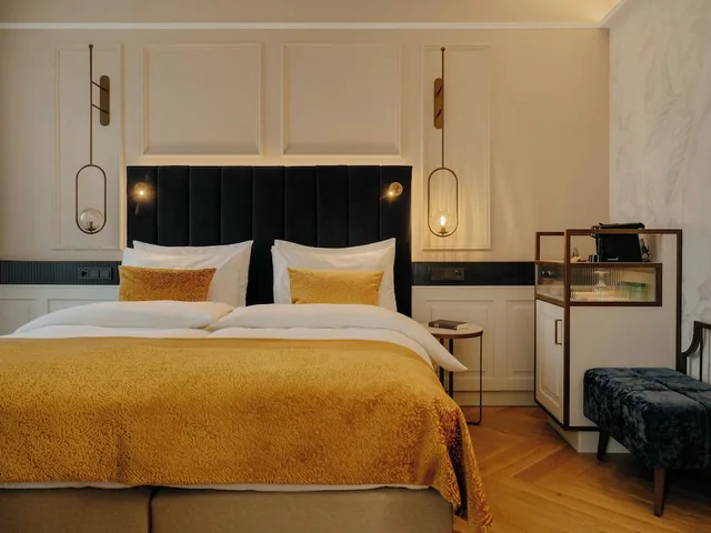 Palais, Suite, King Bed, Sofa، Am Mirabellplatz Hotel 1/10