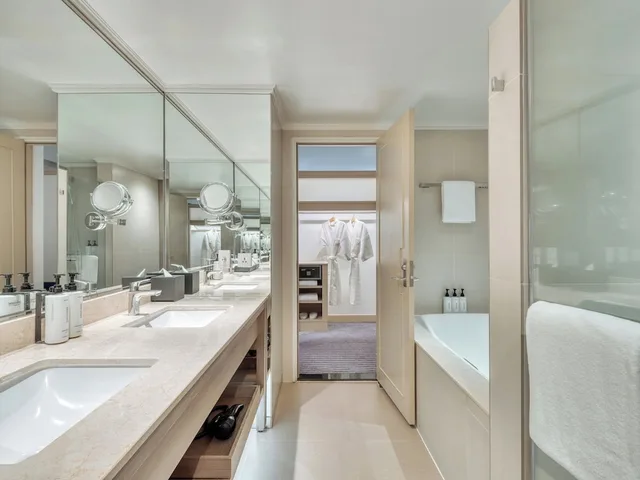 غرفة بريميوم بسريرين منفصلين، Crowne Plaza Bangkok Lumpini Park 8/8