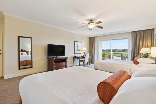 Junior Suite, King Bed, Resort View, Kitchenette، Marina Inn At Grande Dunes 3/8