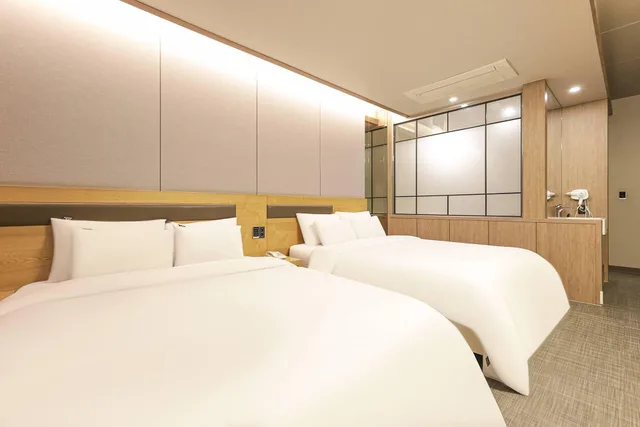 غرفة ملكية عائلية بسريرين منفصلين، Jinju Kai Hotel 2/2