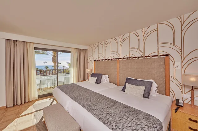 Preferred Club, Suite, King Bed, Partial Sea View, Terrace، Secrets Lanzarote Resort and Spa - Adults Only 2/5