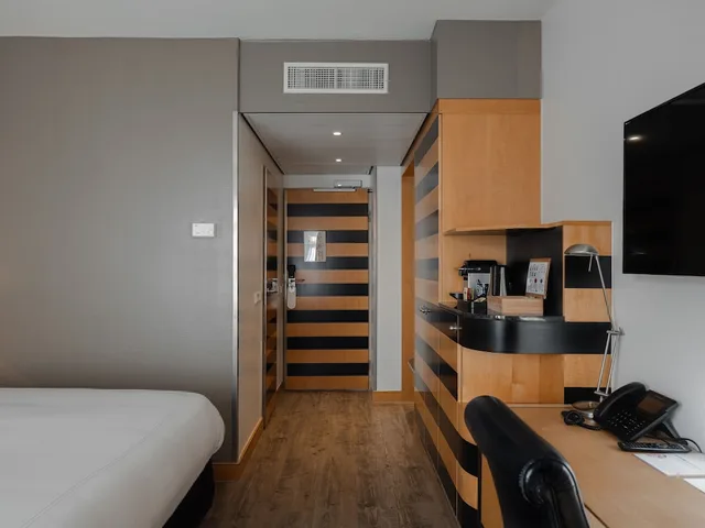 غرفة كلاسيكية بسرير كينج، Swissotel Amsterdam 1/4
