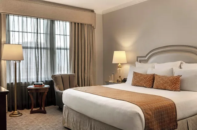 غرفة كلاسيكية بسرير كينج، Warwick Melrose Hotel Dallas 2/6