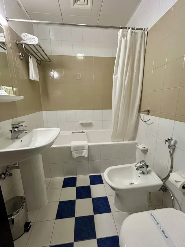 شقة عائلية بسريرين منفصلين بغرفة نوم واحدة مع أريكة، Al Nakheel Hotel Apartments By Mourouj Gloria 4/6