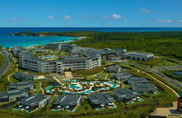 Presidential, Preferred Club, Swim Out, Suite, 1 King and 2 Double Beds, Ocean Front، Dreams Macao Beach Punta Cana 1/1