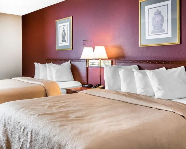 غرفة قياسية بسريرين كوين، Quality Inn & Suites Elizabethtown 2/2