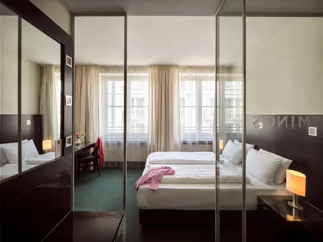 غرفة بسريرين منفصلين، The Cloud One Munchen-Hauptbahnhof, part of the Motel One Group 4/6
