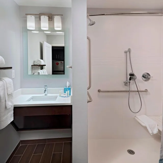 استوديو ديلوكس بسرير كينج مع أريكة، Towneplace Suites Baton Rouge Port Allen 4/5