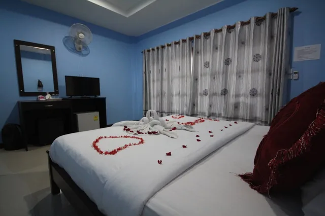 غرفة عائلية بسرير مزدوج وسرير بطابقين، Lanta Family Resort 7/10
