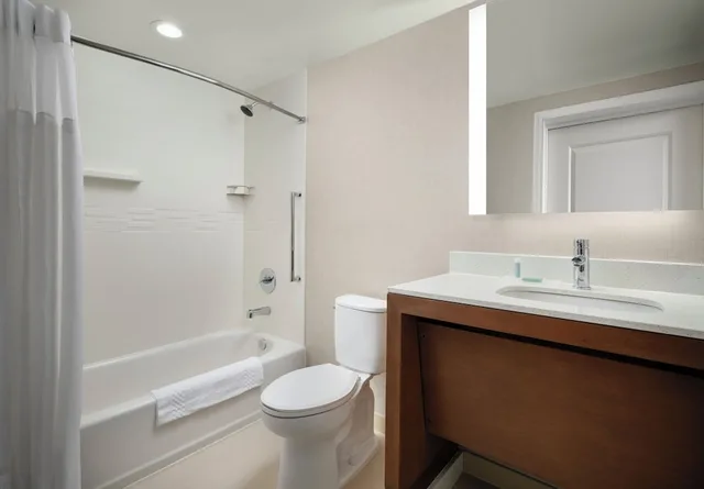 جناح استوديو بسرير كينج مع أريكة لذوي الإعاقة، Residence Inn by Marriott Ventura Beach 2/4