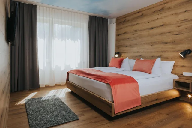 جناح، Hotel Drei Quellen Therme 2/5