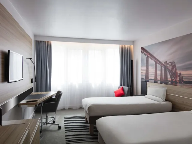 غرفة قياسية بسريرين منفصلين، NOVOTEL EDINBURGH CENTRE 1/9
