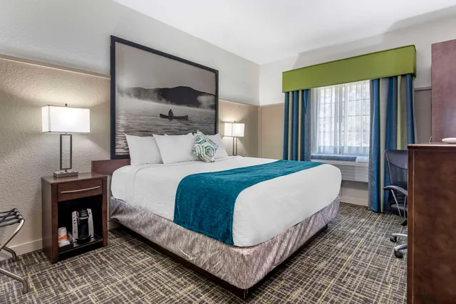 غرفة بسرير كينج، The Freeport Hotel Ascend Hotel Collection 1/6