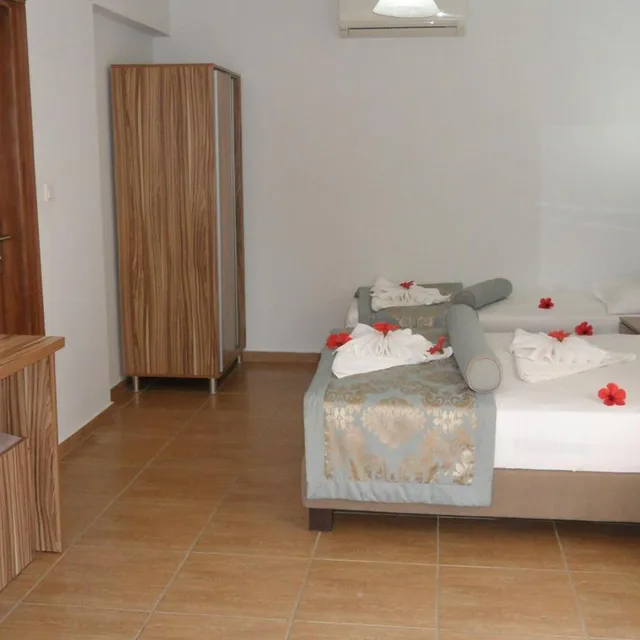 غرفة كلاسيكية ثلاثية، Ozukara Apartments 1 2/10