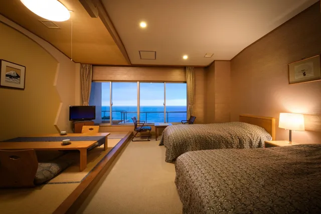 غرفة بسريرين منفصلين بأرضية تاتامي، Hotel Yaotome 1/4