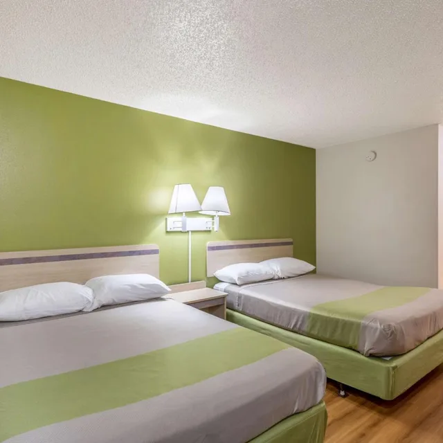 1 Queen Bed - ADA/Tub، Motel6 Great Falls, MT 2/8