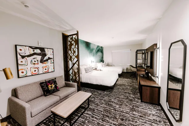 غرفة بسرير مزدوج لذوي الإعاقة، Aiden by Best Western San Antonio Riverwalk 2/3