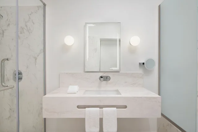 شقة بسريرين مزدوجين بإطلالة على المدينة بـ4 غرف نوم، Element West Bay Doha 9/9
