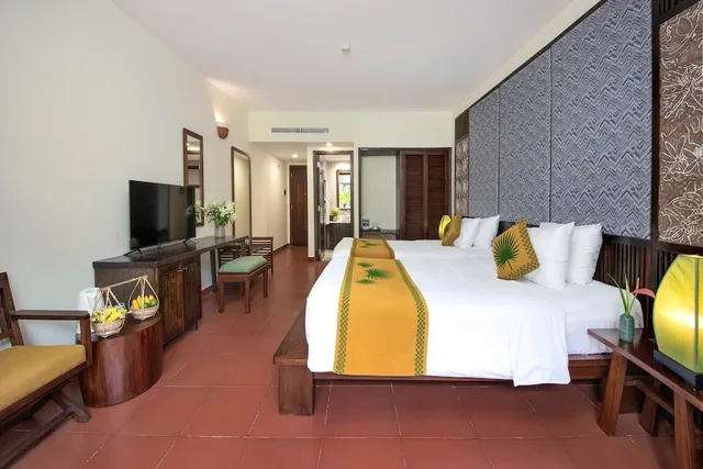غرفة سوبيريور بسرير كوين بإطلالة جزئية على البحر، Palm Garden Beach Resort & Spa 2/3
