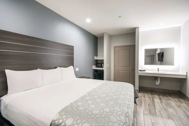 غرفة بسرير كينج لذوي الإعاقة، Americas Best Value Inn & Suites Northeast Houston Downtown I-610 1/4