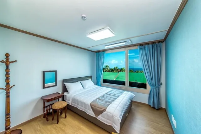 Room, Double Bed, 20 Pyeong، Sea & Wave Pension 3/10