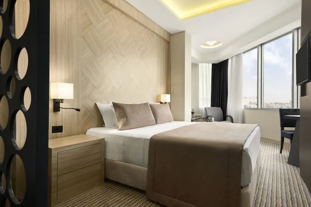 غرفة بسرير كينج، Ramada by Wyndham Mersin 2/4