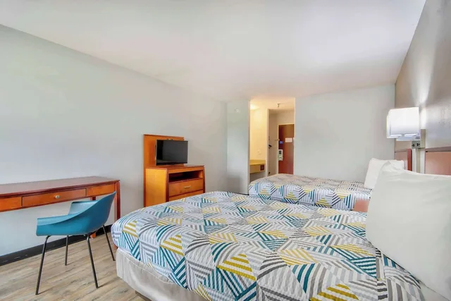 غرفة ديلوكس بسريرين مزدوجين بمطبخ صغير، Motel6 Abbeville, LA 4/8
