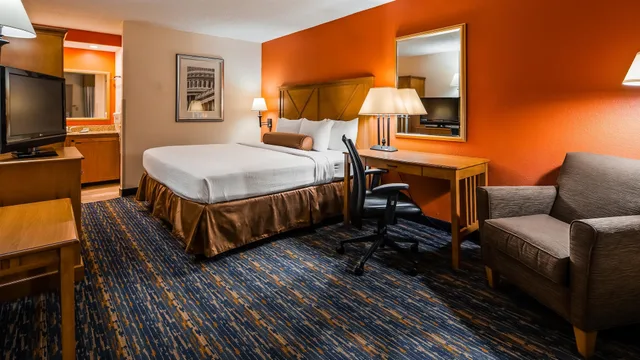 غرفة قياسية بسرير مزدوج، Best Western Dulles Airport Inn 2/6