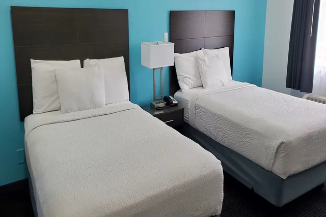 جناح بسريرين مزدوجين، Travelodge by Wyndham Livonia/Canton/Novi Detroit Area 2/2