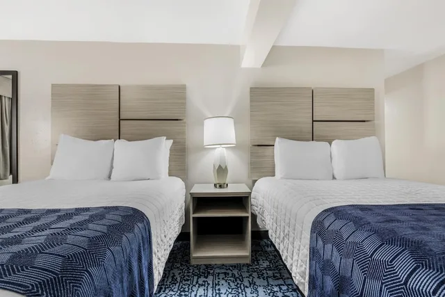 جناح بسرير كوين، Best Western New Oregon 7/10