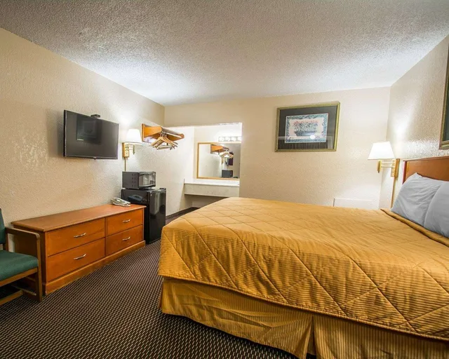 غرفة بسرير كينج، Rodeway Inn Fort Pierce I-95 1/3
