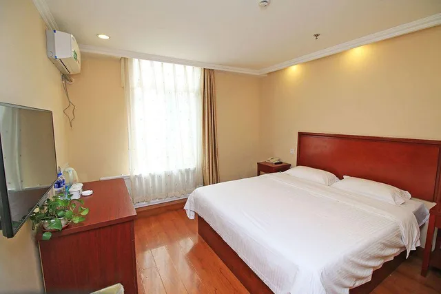 غرفة سوبيريور بسرير كوين، GreenTree Inn Liaoning Dalian Railway Station South Shengli Square Express Hotel 1/2