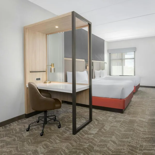 جناح بسريرين كوين مع سرير سحّاب إضافي مع أريكة، SpringHill Suites by Marriott Athens Downtown/University Area 3/3
