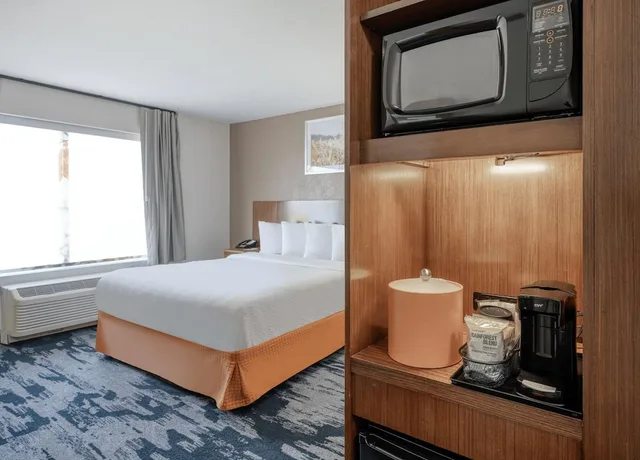 Room, King Bed, Accessible, Fairfield Inn &amp; Suites Jeffersonville I-71 3/4