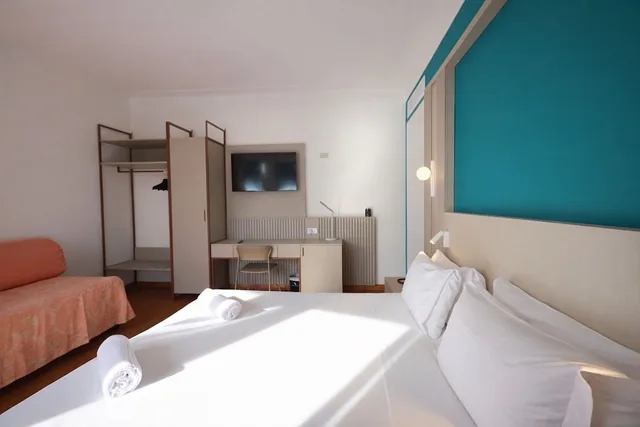جناح جونيور ثلاثي بإطلالة على البحر بشرفة، LVG Hotel Collection - Majestic 5/10