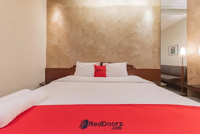 Junior Suite, RedDoorz Plus @ Cipaganti Street 3 8/10