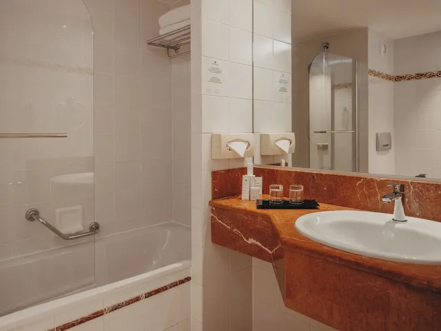 غرفة قياسية مزدوجة، Millennium Hotel Paris Charles De Gaulle 8/10